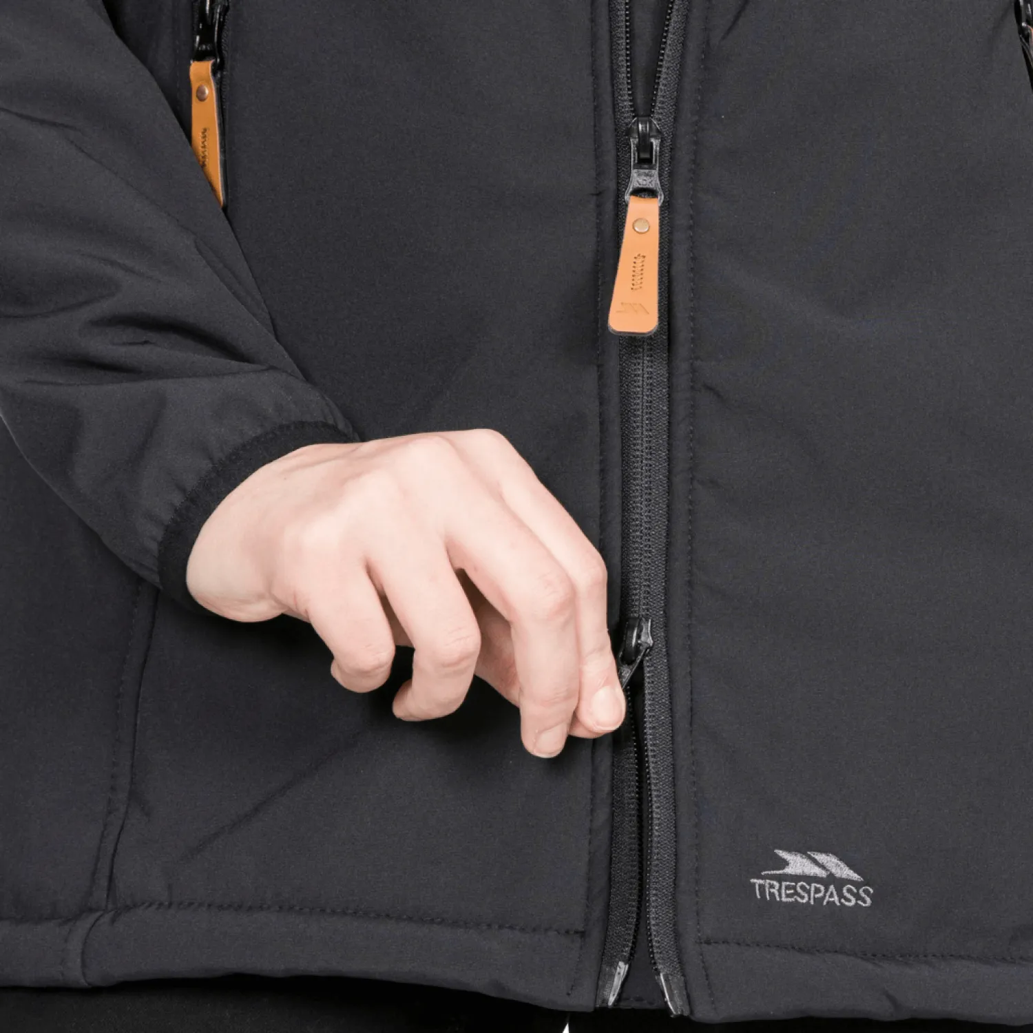 Clearance Trespass Jakke Til Kvinder - Kristen - Sort